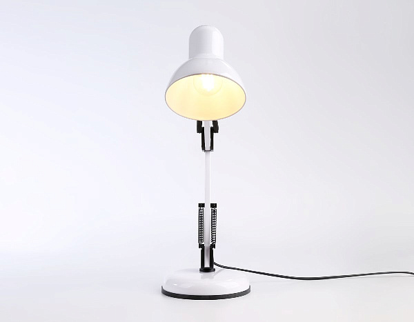 Изображение Настольная лампа Ambrella Light Desk DE7713