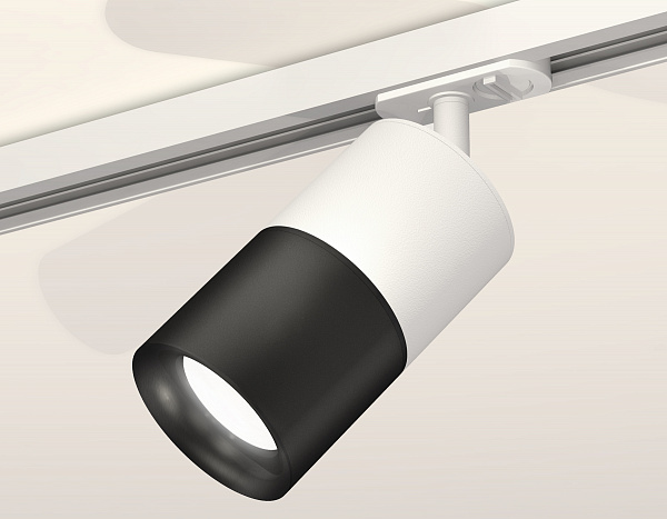 Изображение Комплект трекового светильника Ambrella Light Track System XT7402001 (A2536, C7401, A2071, C7402, N7011)